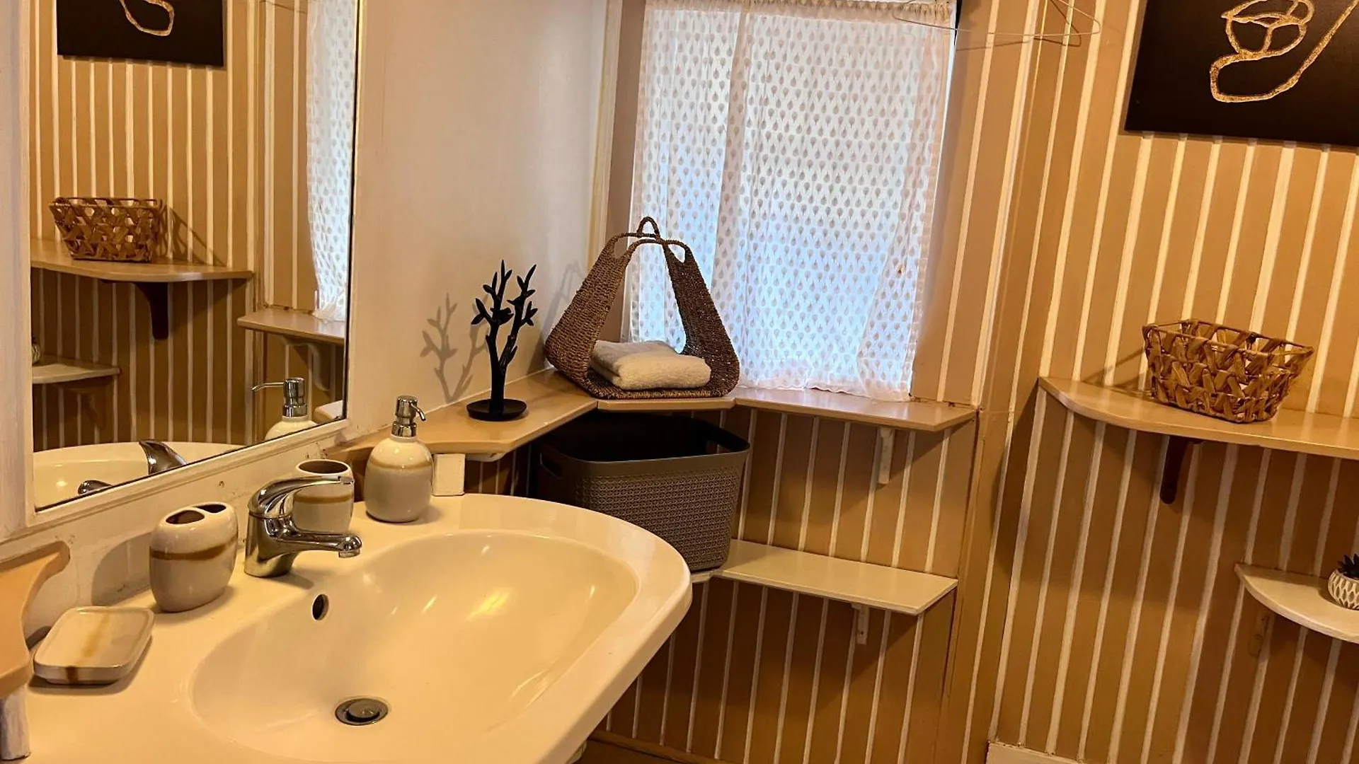 Holiday home Fare Miti Ora Villa Hauru